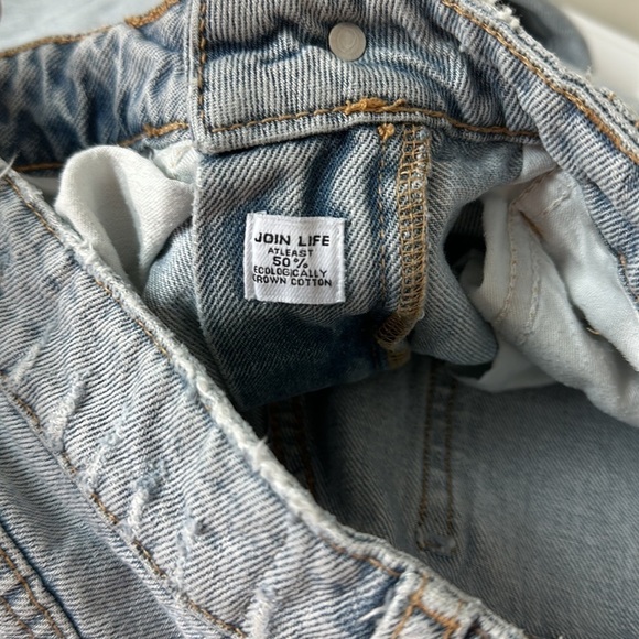 Zara High Waisted Mom Jeans Ripped Knee Straight Leg Size 4 - Picture 5 of 6